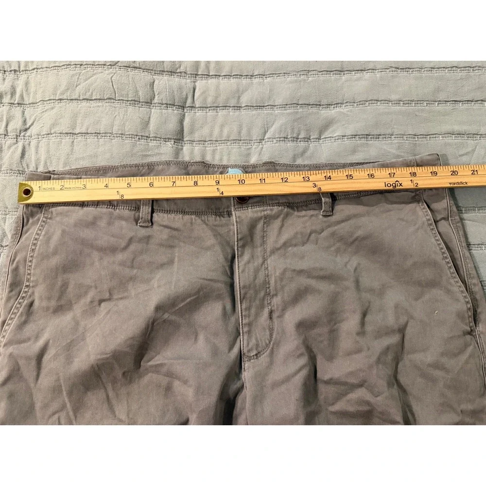 Tommy Bahama Boracay Shorts Mens 38 Gray Cotton Tencel Blend FlatFront 10 Inseam